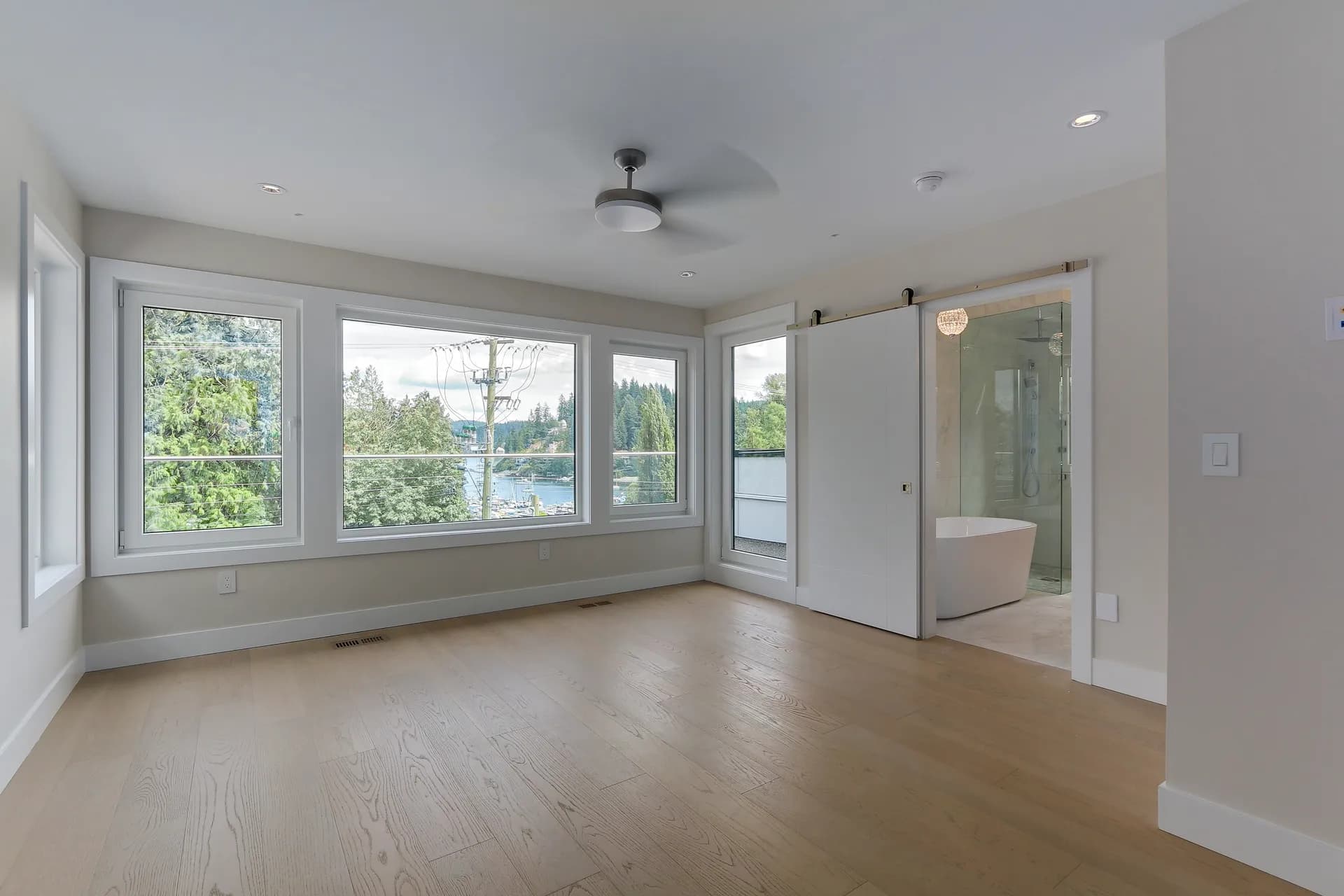 Deep Cove West Coast modern home with waterfront views, view 5